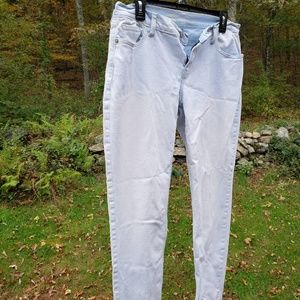 $8 Sale Old Navy Boyfriend light wash jeans